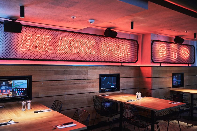 The Sporting Globe x 4 Pines